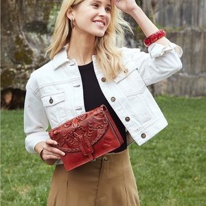 NWOT Patricia Nash Lanza Crossbody